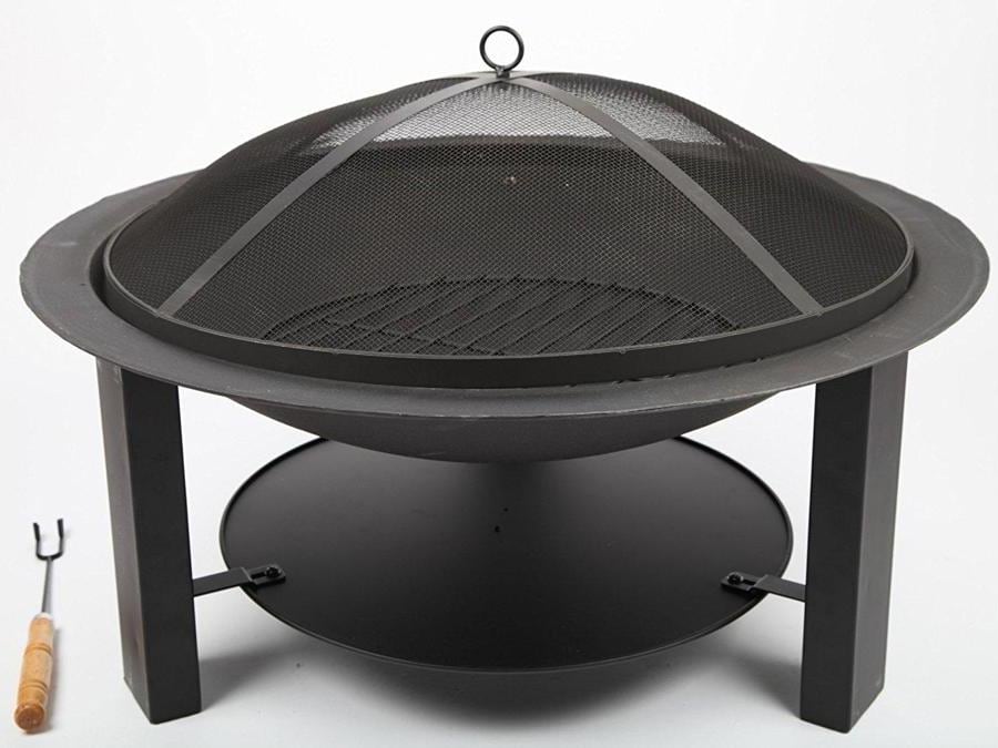 Barbecook, Brasero, trasportabile, in ghisa nera o acciaio laccato che resiste sino a 600 gradi con coperchio antiscintille; la griglia è facile da pulire e misura 73 cm in larghezza. Funziona a carbonella o a legna. Euro 100